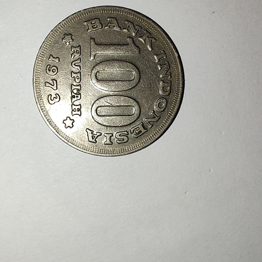 1973 Indonesia 100 Rupiah Coin - Silver Tone